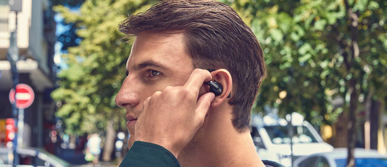 Jbl Sense Pro Lifestyle Image Black 099d9