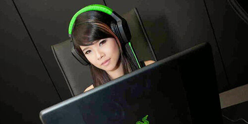 gamer cantik 4