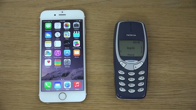 Nokia 3310 Vs Iphone 6