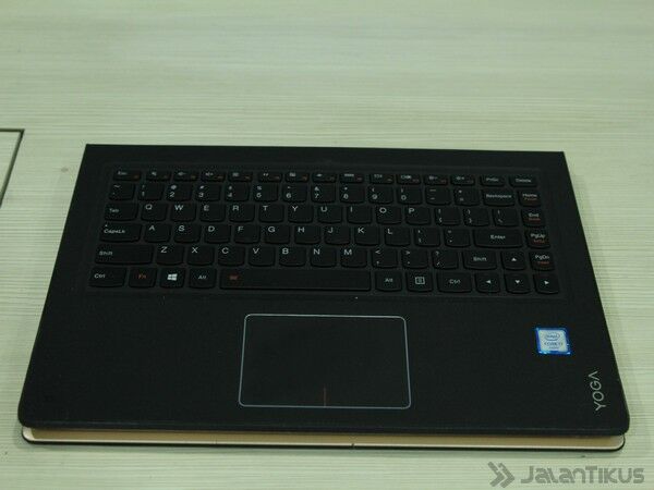 043 Review Lenovo Yoga 900