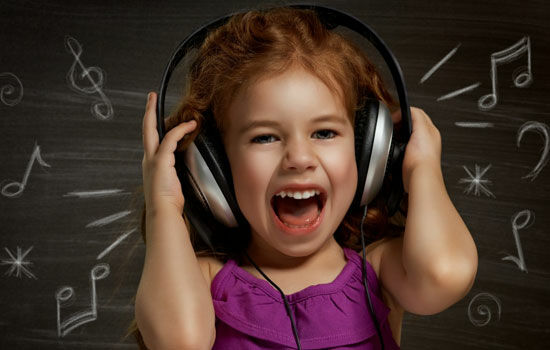 bahaya-pake-earphone