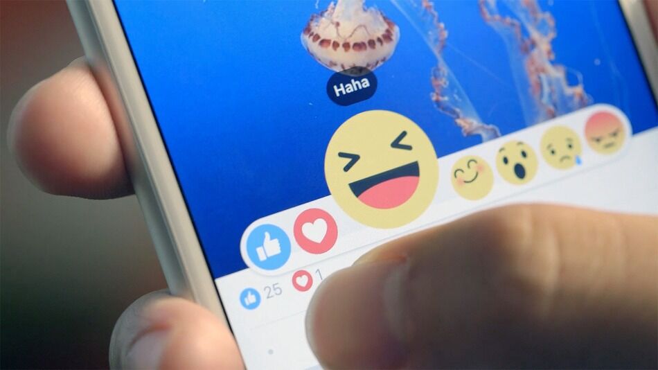Tombol Reaksi Facebook