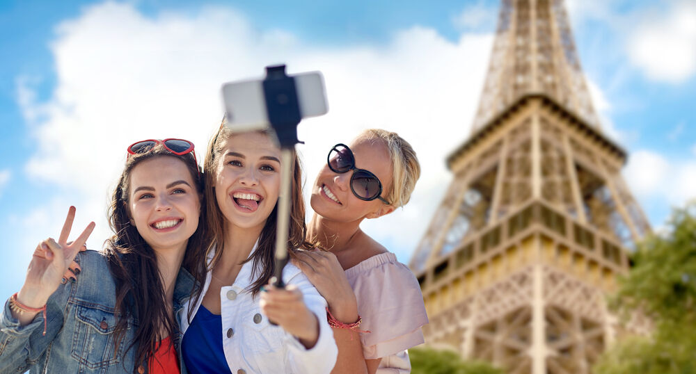 Maraknya Smartphone Kamera Selfie
