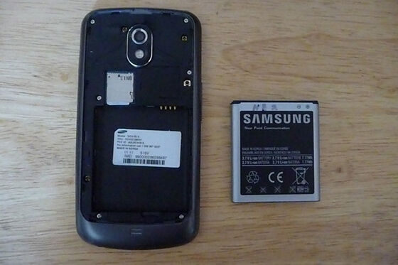 smartphone battery removable 3