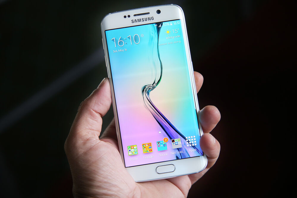 Smartphone Canggih Murah 9