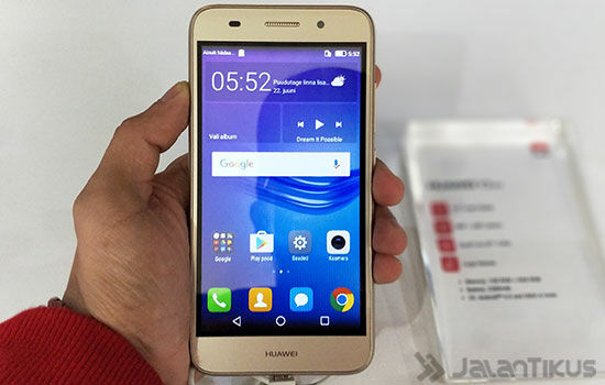 Huawei Y Series 2017 3