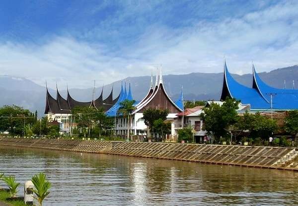 Tips Liburan Murah Di Padang Airy Rooms