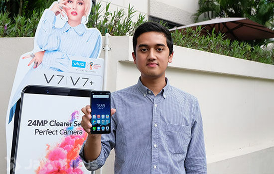 Hands On Vivo V7 4