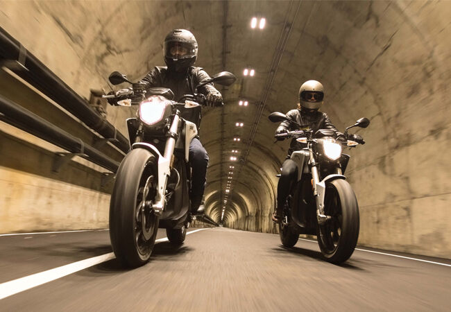 zero-motor-listrik-fast-charging