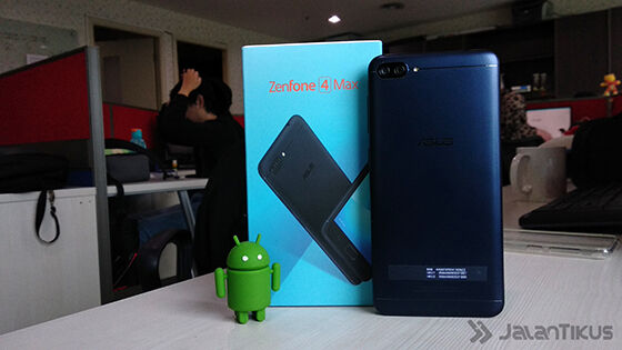 Tampak Belakang Review Asus Zenfone 4 Max