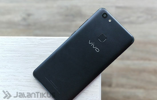 Review Vivo V7 Plus 9