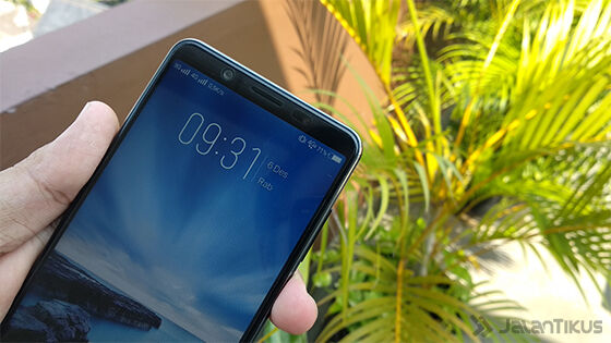 Review Vivo V7 Layar