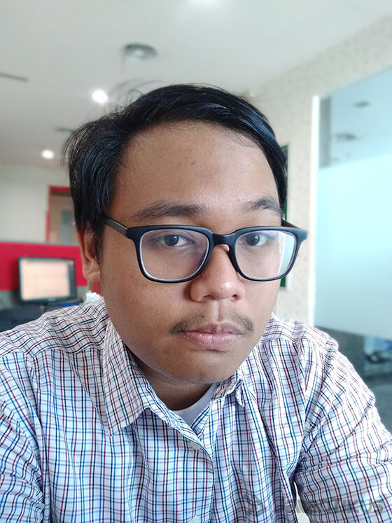Review Vivo V7 Selfie 1