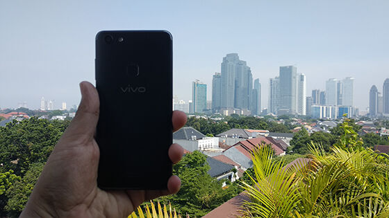Review Vivo V7 Tampak Belakang