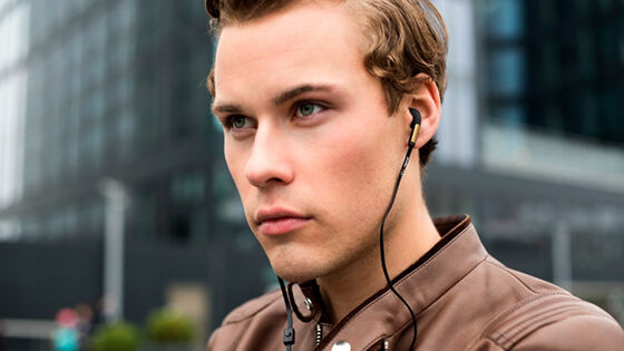 Earphone
