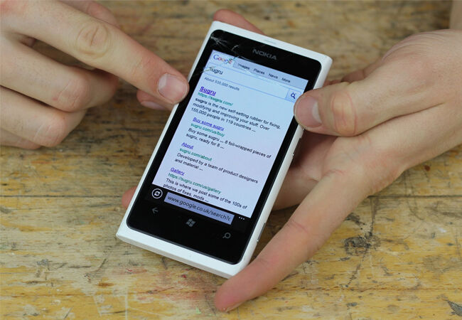 Bahaya Gunakan Smartphone Layar Pecah 1
