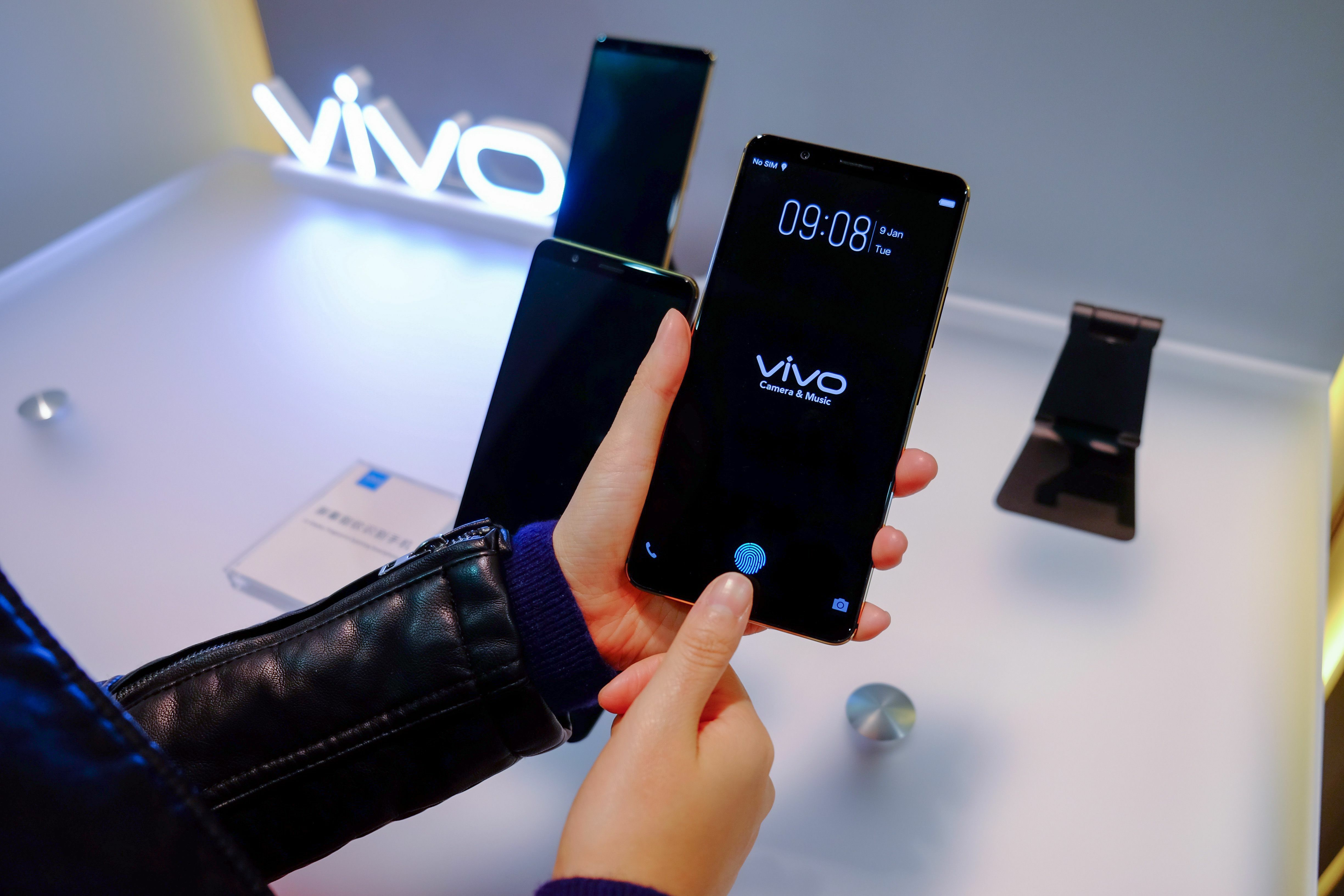 Smartphone Vivo Sidik Jari Di Layar 3