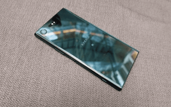 Smartphone Tahan Air Terbaik 2