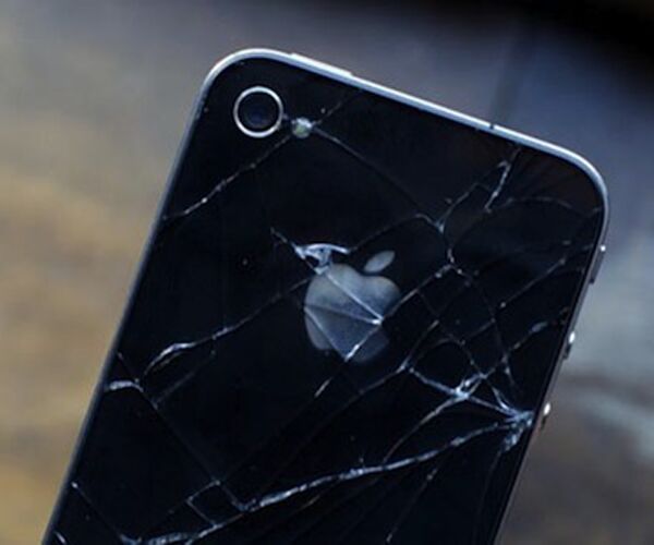 21140 145232 Iphone4shattered 94af6