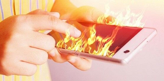 Hal Hal Yang Bisa Merusak Smartphone 2 Db773