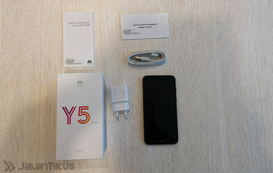 Unboxing Huawei Y5 Prime 2018 2 6e951