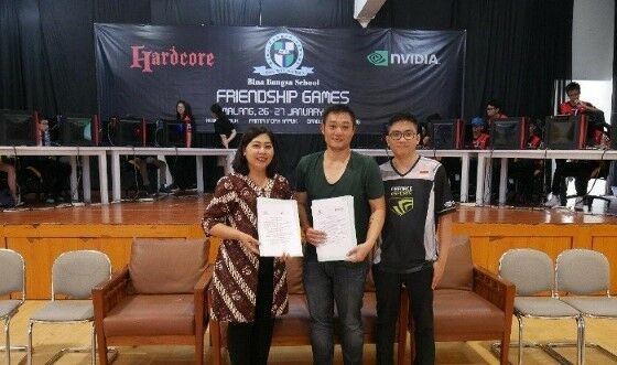 SMA Dengan Program ESport Terbaik Bina 8351d