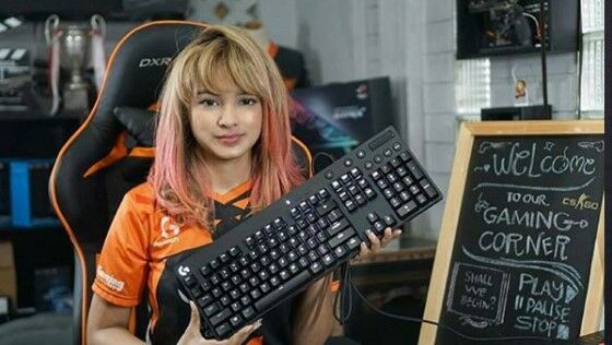 Atlet ESport Wanita Indonesia Terbaik 2 A0491