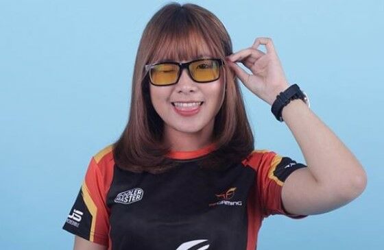 Atlet ESport Wanita Indonesia Terbaik 6 3f6d1