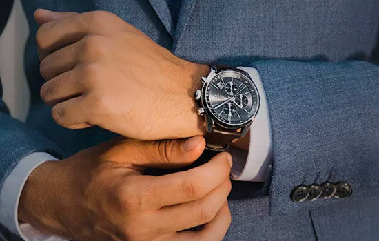 Alasan Pria Harus Pakai Jam Tangan 3 7ff22