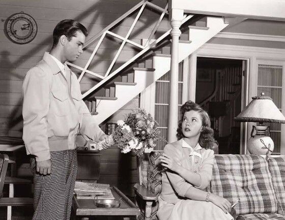 Film Bikin Aktornya Pensiun Shirley Temple Ef665