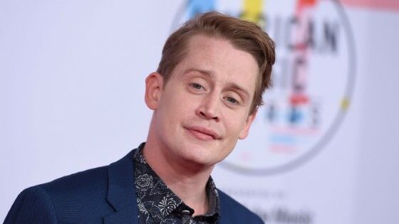 Macaulay Culkin Da32a