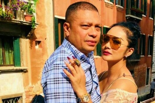 Berita Artis Cerai Terbaru B1bad