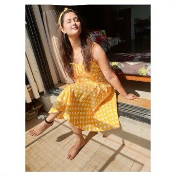 Rashami Desai F83ac