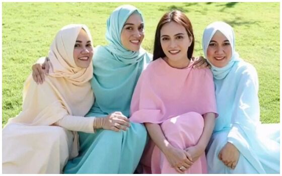Artis Indonesia Yang Saudara Kandungnya Beda Agama Shandy Aulia F256d