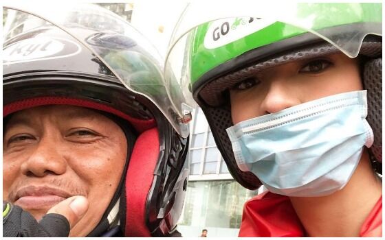 Potret Artis Indonesia Terkenal Yang Naik Ojek Online Raline Shah Bac95