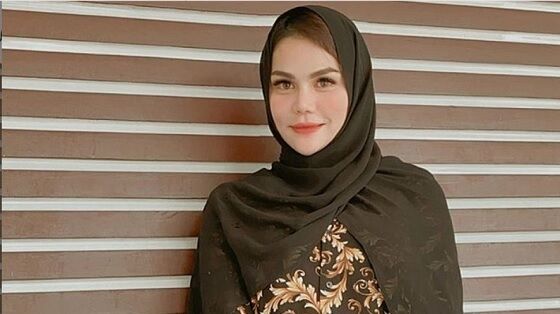 Puasa Pertama Artis 4 495b4