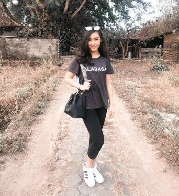 Artis Anak Konglomerat 904d6