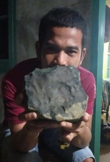 Josua Hutagalung Penemu Meteor Di Atap Rumah Cd50b