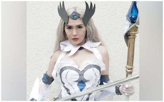 Potret Artis Indonesia Yang Cosplay Karakter Anime Game Angela Lee 7c3c6