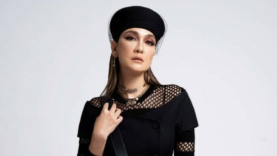 Artis Indonesia Yang Menikah Dengan Orang Biasa 25e4a