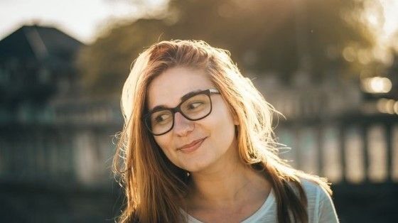 8 Gadis Berkacamata Emang Tiada Tandingnya 956da