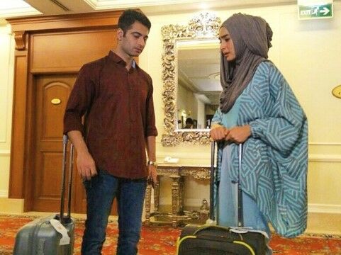 Artis Bollywood Main Sinetron Custom F0189