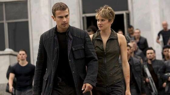 Insurgent 2015 73c64