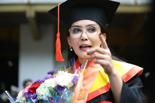 Rieke Diah Pitaloka Wisuda S3 1 Fc436