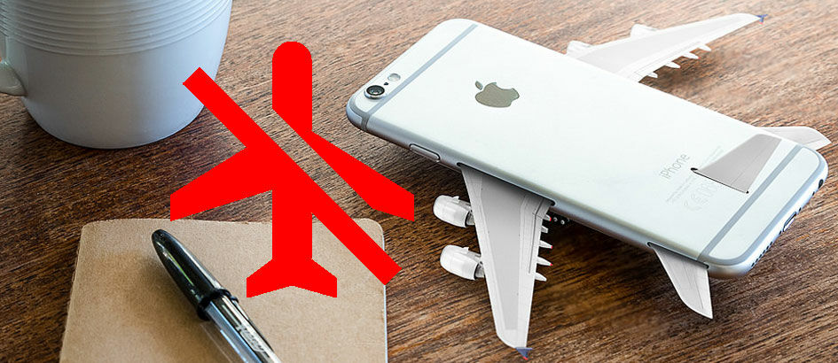 Amankah Airplane Mode Di Pesawat? Berikut Ulasannya!