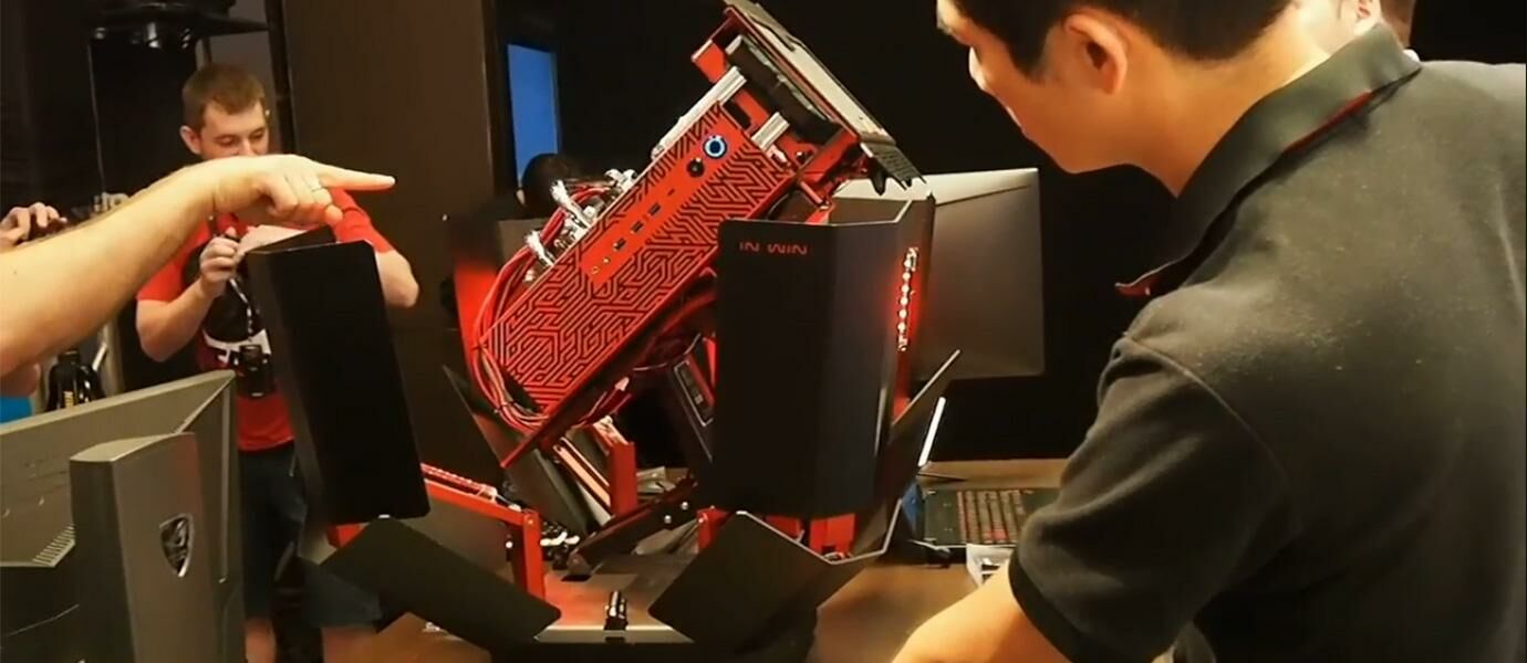Casing PC Keren Ini Dapat Berubah layaknya Transformers