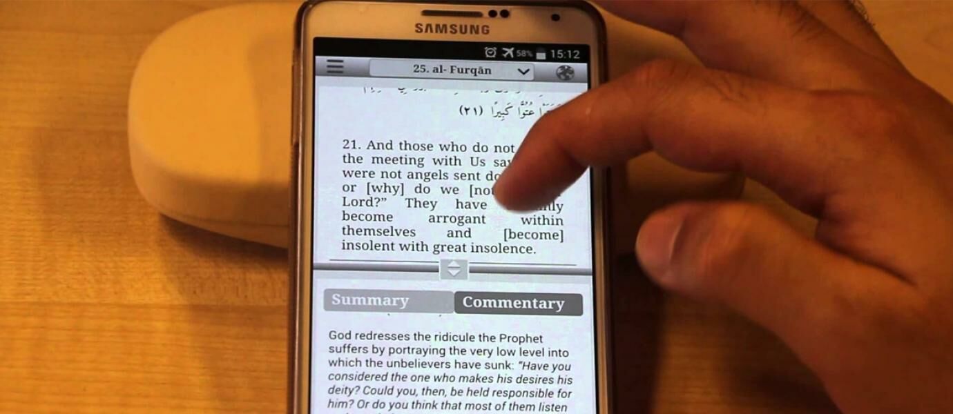 5 Aplikasi Al Quran Online Android yang WAJIB Diinstall