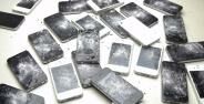 Penghancuran 30 Iphone Seharga 100 Jutaan