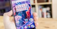 Handphone Perusak Pasar