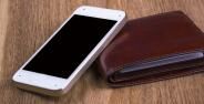 Ketinggalan Dompet Atau Smartphone